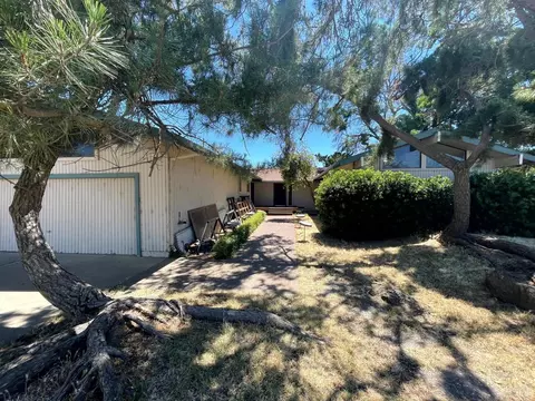 8835 Stevenson Bridge Rd, Dixon, CA 95620