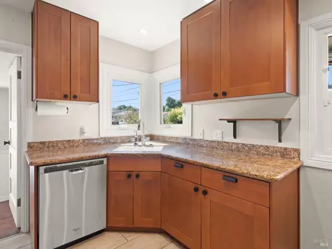444 Woodrow Ave, Vallejo, CA 94591 photo 12
