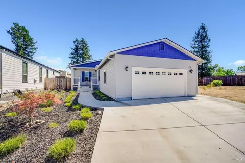 2036 Shelbourne Way, Santa Rosa, CA 95403