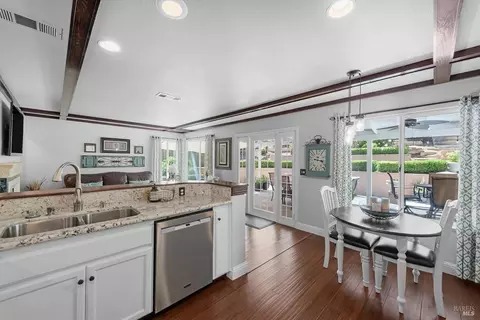 220 Bald Eagle Dr, Vacaville, CA 95688 photo 17