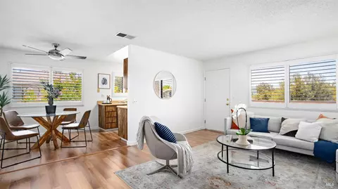 25 Sailmaker Ct, San Rafael, CA 94903