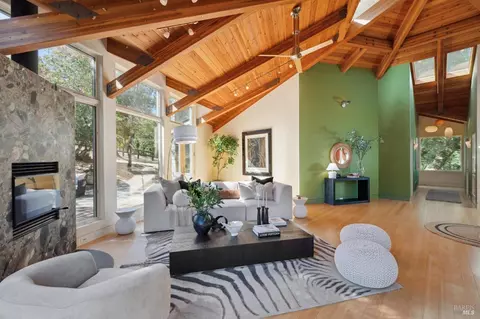 2080 Thornsberry Rd, Sonoma, CA 95476