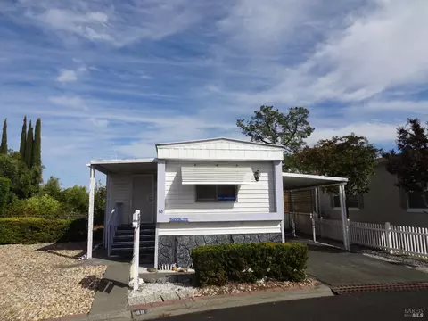 68 Goya Dr, Fairfield, CA 94534