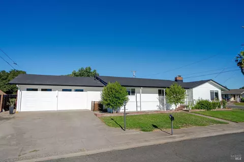 1580 Carrigan Ln, Ukiah, CA 95482