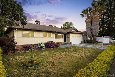 580 Baker Ave, Santa Rosa, CA 95407