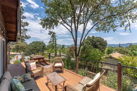 409 Maple St, Willits, CA 95490