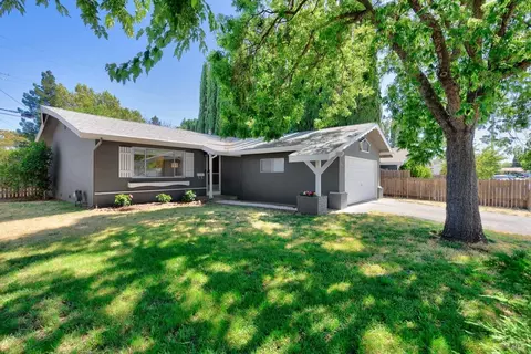 1867 Minnesota St, Fairfield, CA 94533