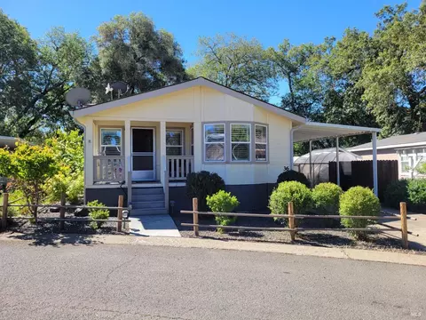 10755 Mobile Village Apt 36 Way, Willits, CA 95490