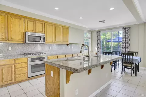 1552 Landmark Dr, Vallejo, CA 94591 photo 12