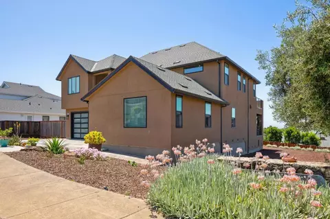 2002 Bluesage Ct, Santa Rosa, CA 95403