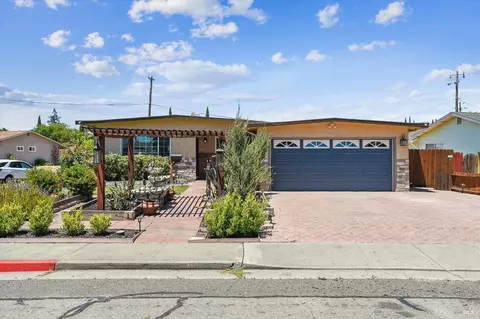 390 E Pacific Ave, Fairfield, CA 94533 photo 2