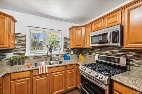390 E Pacific Ave, Fairfield, CA 94533 photo 10