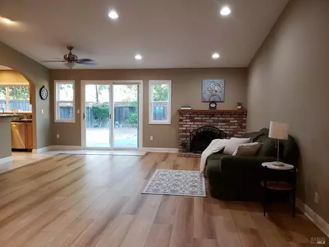 228 Sunrise Way, Vallejo, CA 94591 photo 4