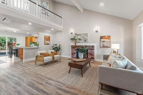 190 Marna Dr, Vacaville, CA 95687