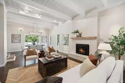 46 Oak Grove Ave, Woodacre, CA 94973