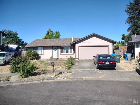 2520 W Joseph Ct, Santa Rosa, CA 95407