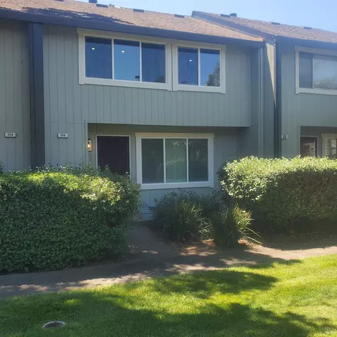 356 Harvest Ln, Santa Rosa, CA 95401