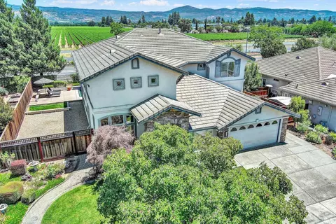 204 Verona Way, Napa, CA 94558