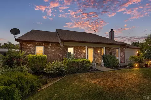 7730 Windsong Pl, Vacaville, CA 95688