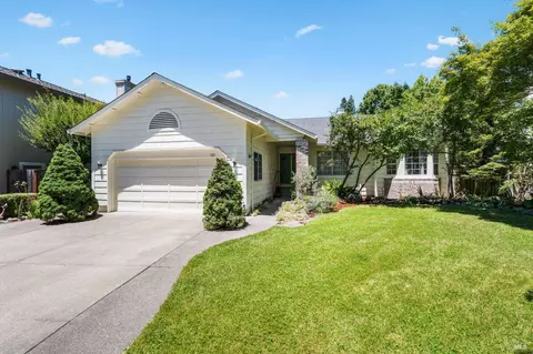 321 Wood Rose Ct, Windsor, CA 95492
