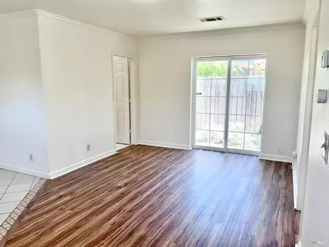 917 12 Washington St, Fairfield, CA 94533 photo 4
