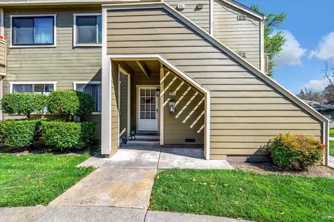 289 Enterprise Dr, Rohnert Park, CA 94928