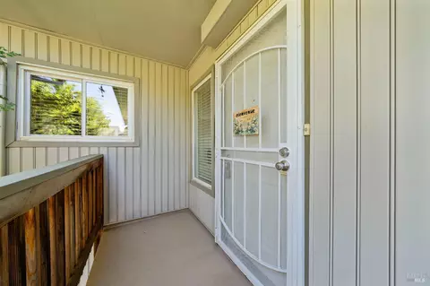 129 Lands End Ct, Vallejo, CA 94591 photo 4