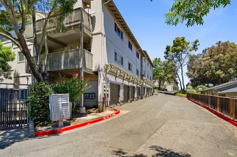 129 Lands End Ct, Vallejo, CA 94591 photo 28