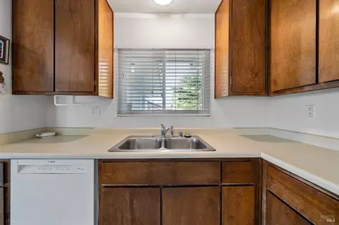 129 Lands End Ct, Vallejo, CA 94591 photo 13