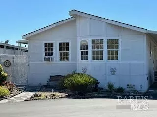 8115 Circle Dr, Windsor, CA 95492