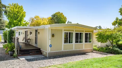 111 Ensenada Dr, Novato, CA 94949