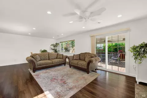 297 Cascade Dr, Vacaville, CA 95687 photo 14