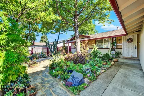 297 Cascade Dr, Vacaville, CA 95687 photo 7