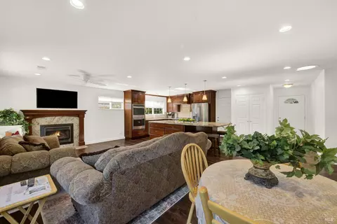 297 Cascade Dr, Vacaville, CA 95687 photo 13