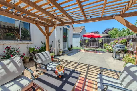 235 Seabury St, Suisun City, CA 94585