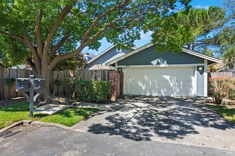 424 Lilac Ct, Benicia, CA 94510
