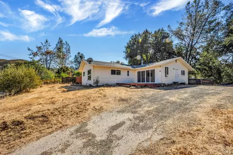 1049 Deputy Dr, Pope Valley, CA 94567