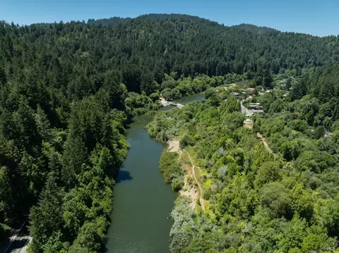 17900 Lark Dr, Guerneville, CA 95446