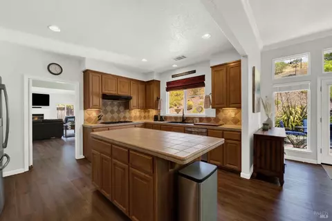 Kitchen - 2104 Fieldcrest Ave, Fairfield, CA 94534 photo 2 of 8