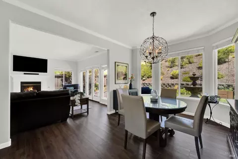 Dining - 2104 Fieldcrest Ave, Fairfield, CA 94534 photo 1 of 3