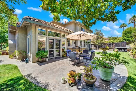 Exterior - 2104 Fieldcrest Ave, Fairfield, CA 94534 photo 15 of 19
