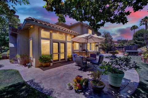 Exterior - 2104 Fieldcrest Ave, Fairfield, CA 94534 photo 19 of 19