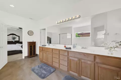Entry Way - 2104 Fieldcrest Ave, Fairfield, CA 94534 photo 8 of 11