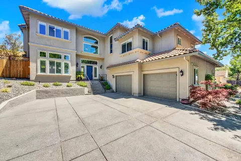 Exterior - 2104 Fieldcrest Ave, Fairfield, CA 94534 photo 5 of 19