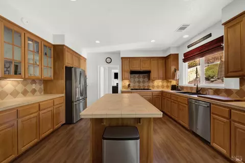 Kitchen - 2104 Fieldcrest Ave, Fairfield, CA 94534 photo 1 of 8