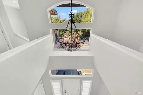 Entry Way - 2104 Fieldcrest Ave, Fairfield, CA 94534 photo 9 of 11