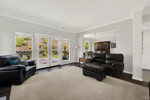 Living - 2104 Fieldcrest Ave, Fairfield, CA 94534 photo 2 of 3