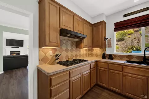 Kitchen - 2104 Fieldcrest Ave, Fairfield, CA 94534 photo 3 of 8