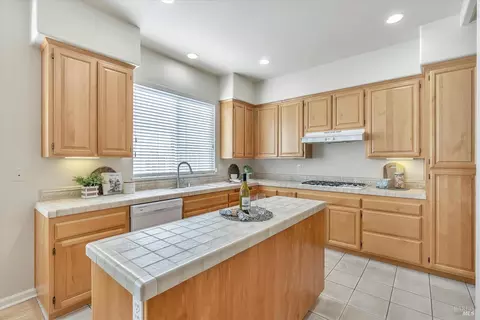 1331 Birdie Dr, Windsor, CA 95492 photo 12