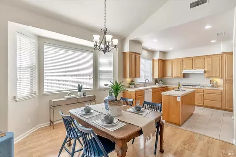 1331 Birdie Dr, Windsor, CA 95492 photo 17
